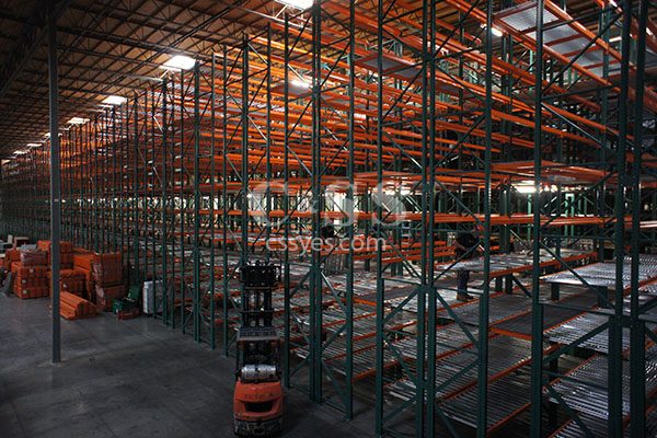 Warehouse pallet racking