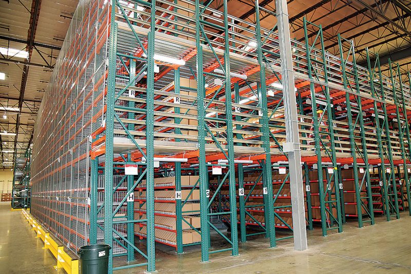 Pallet Rack Catwalk For Auto Parts Distribution Center