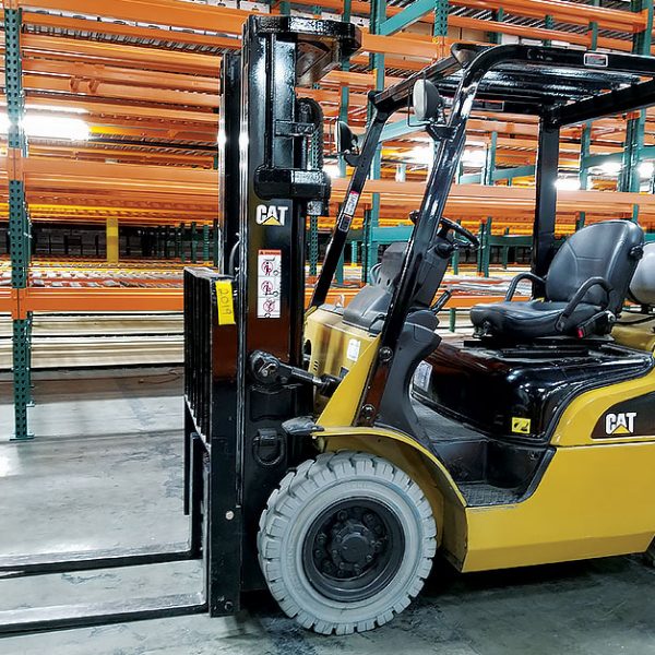 Used For Sale Industrial Forklift With Non Marking Tires Light Package Side Shift