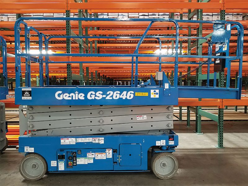 Used Scissor Lift Provides Productivity And Speed For San Diego Pallet Racks
