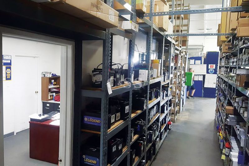 Industrial Boltless Shelving to Protect Automotive Parts