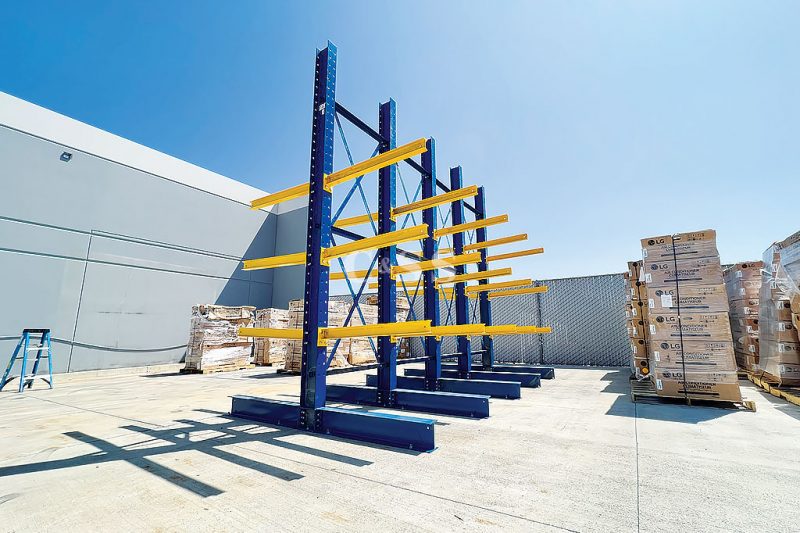 Secure Industrial Materials with Heavy Duty Cantilever Racks